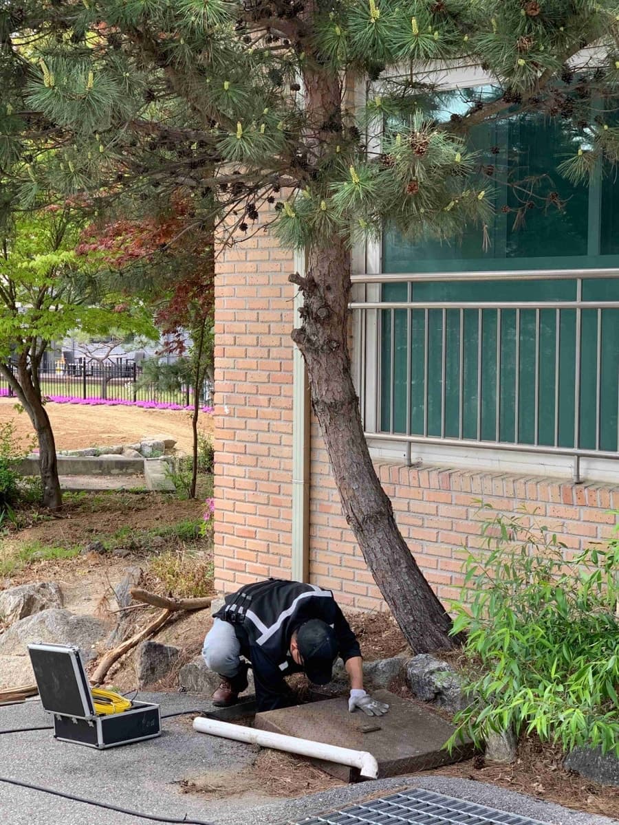 가평 하수구 막힘 — 안에서 밀고 맨홀에서 당기고, 협공으로 뚫었습니다